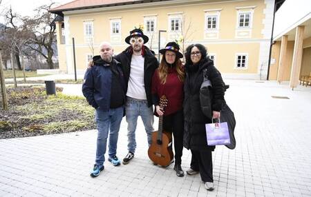 Pustni pohod razveselil ulice Ravne na Koroškem (14)
